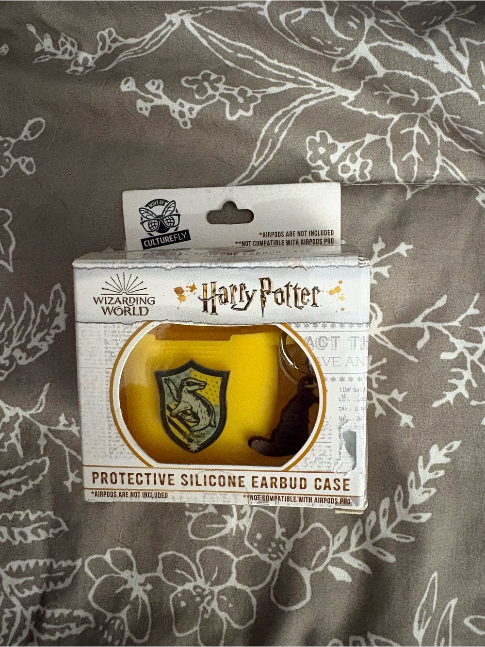 Harry Potter Hufflepuff Protective Silicone Earbud Case - Yellow